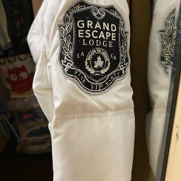 Pink Jacket - Picture 2 of 5